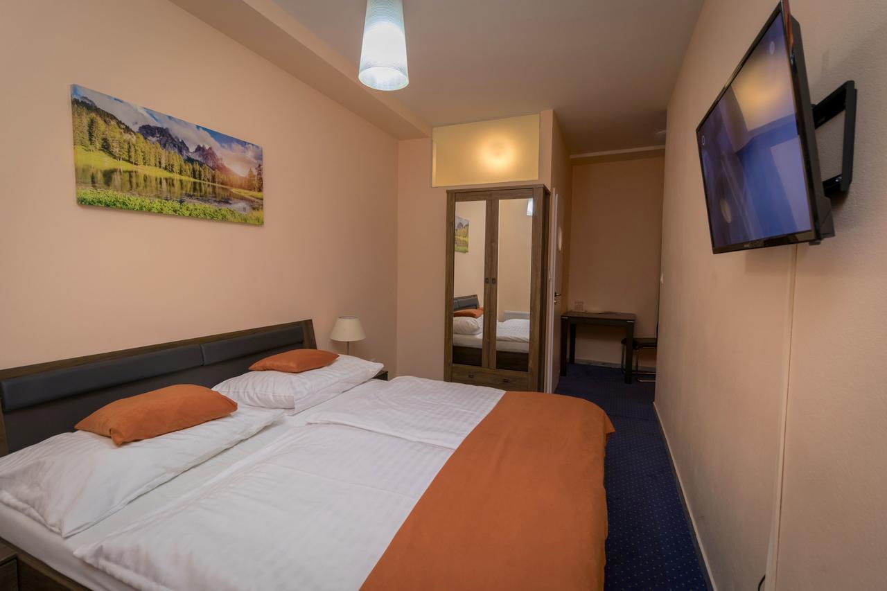 Penzion Gremium Hotel Bratislava Exterior photo